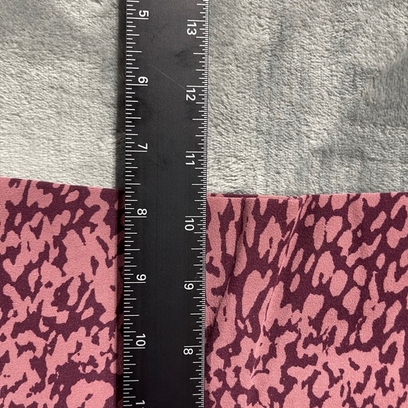 Athleta Salutation Stash Pocket II 7/8 Leggings L Petite - Picture 9 of 11